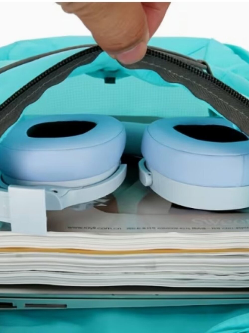 New Lightweight Sturdy Nylon Backpack with Ample Room Folds into Tiny Pouch BLUE - Picture 4 of 6